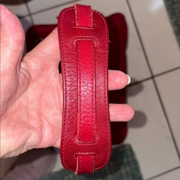 Elliott Lucca Large leather bag Satchel Shoulder bag holiday Red goldtone
EUC - Picture 7 of 17